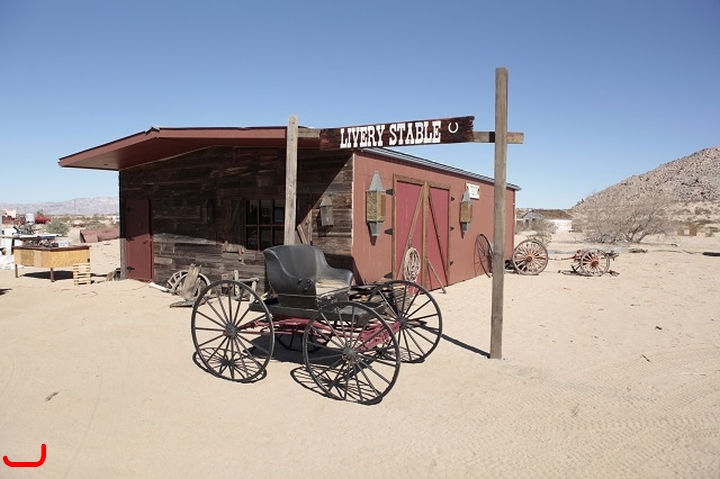 Livery-Stable with Dr.'s Buggy